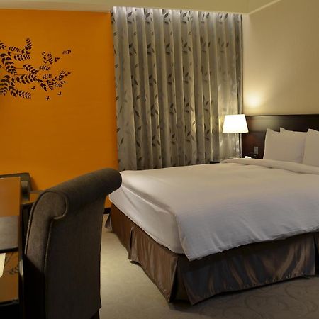 Lailai Hotel Тайчжун Экстерьер фото
