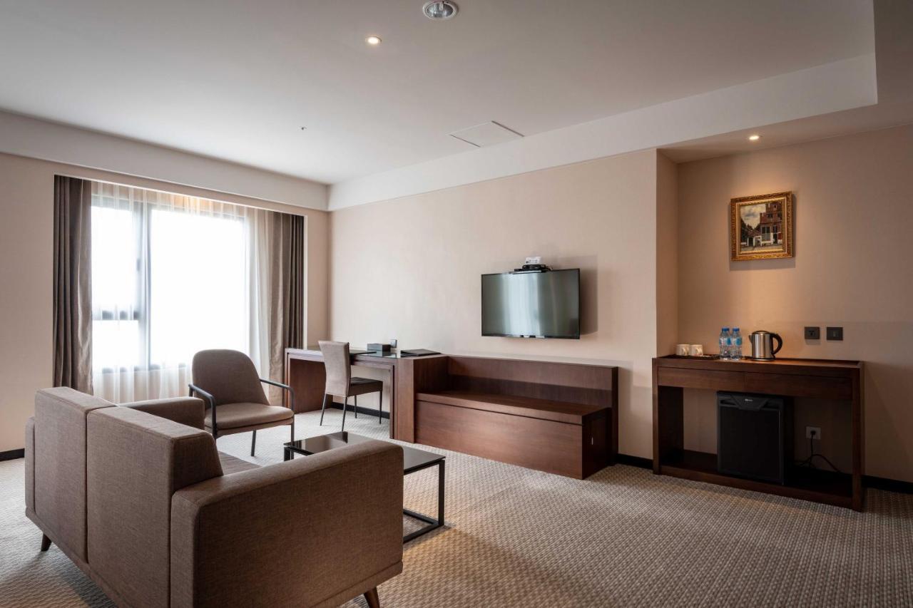 Lailai Hotel Тайчжун Экстерьер фото